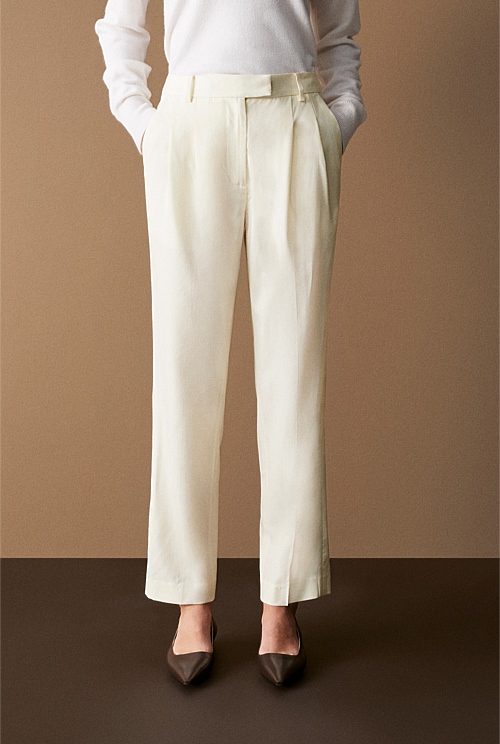 Stretch Wool Pleat Front Pant