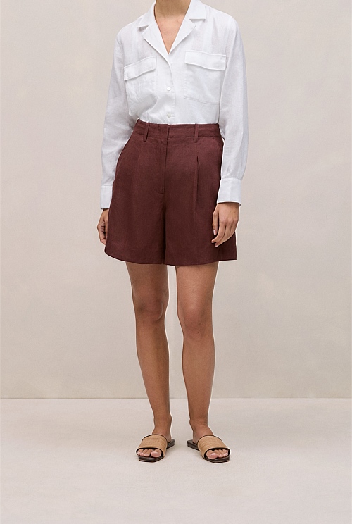 Delave Linen Tailored Short Delave Linen Tailored Short