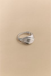 Era Twist Ring